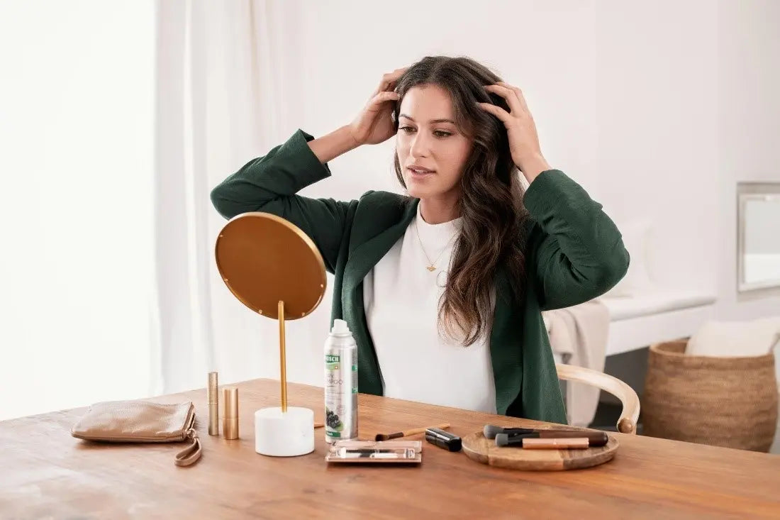 how to make hair less frizzy